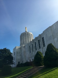 The sun is shining on lawmakers at Oregon's Capitol Building.